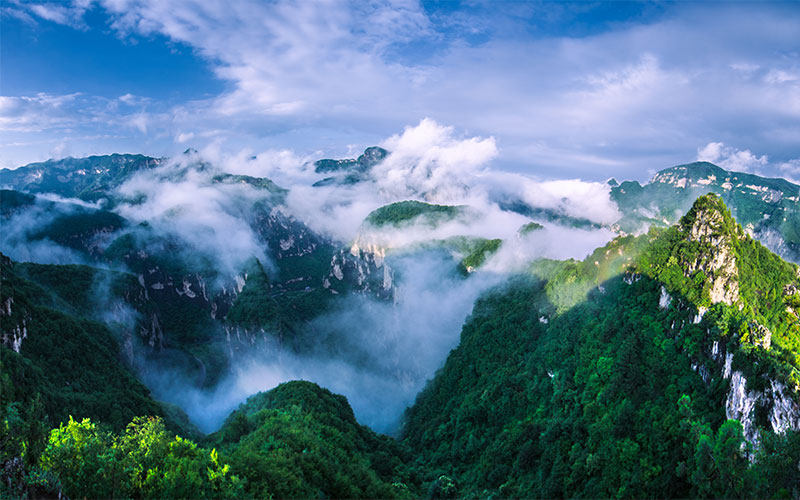 东柏坡山巅全景图.jpg